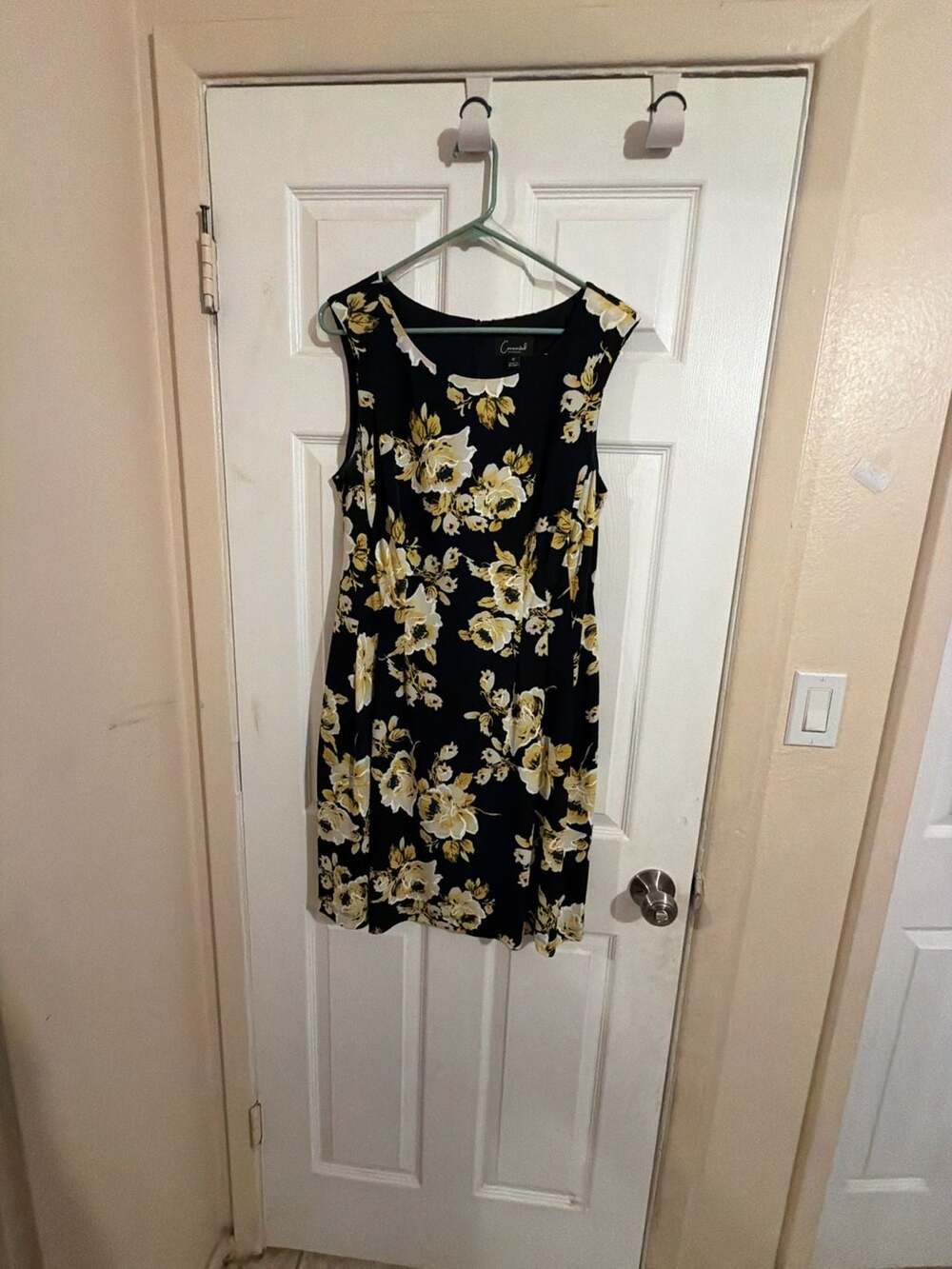 Connected Apparel Black and Yellow Floral Sleeveless Dress Size 12